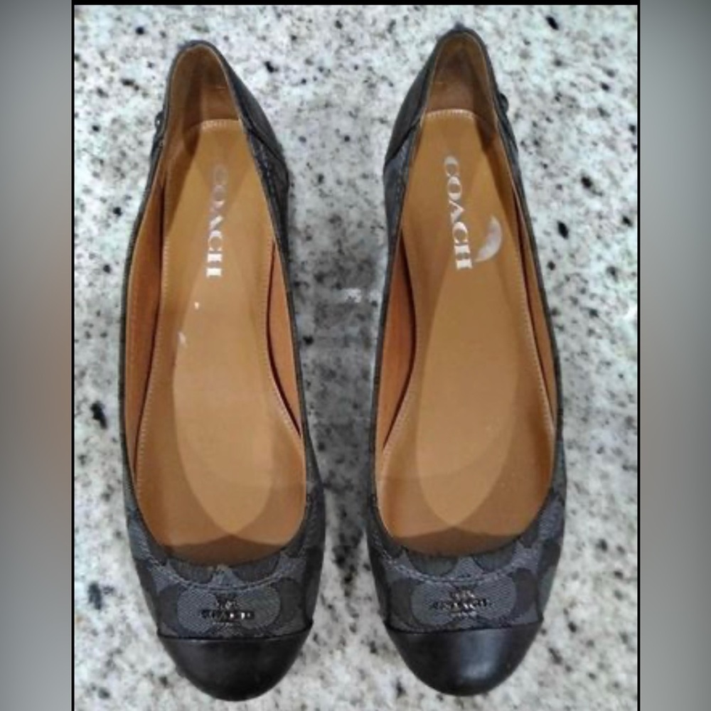 Coach Flat shoes